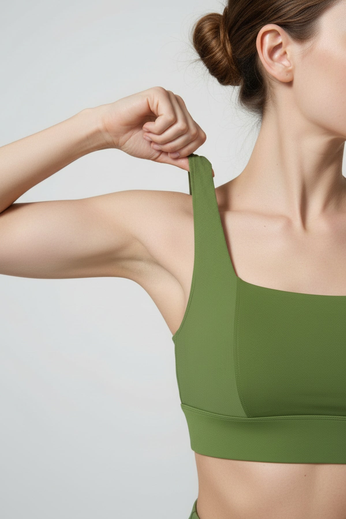 NoonFit Sculpt Set – Yüksek Bel Toparlayıcı Tayt & V Sırt Destekli Spor Sütyeni