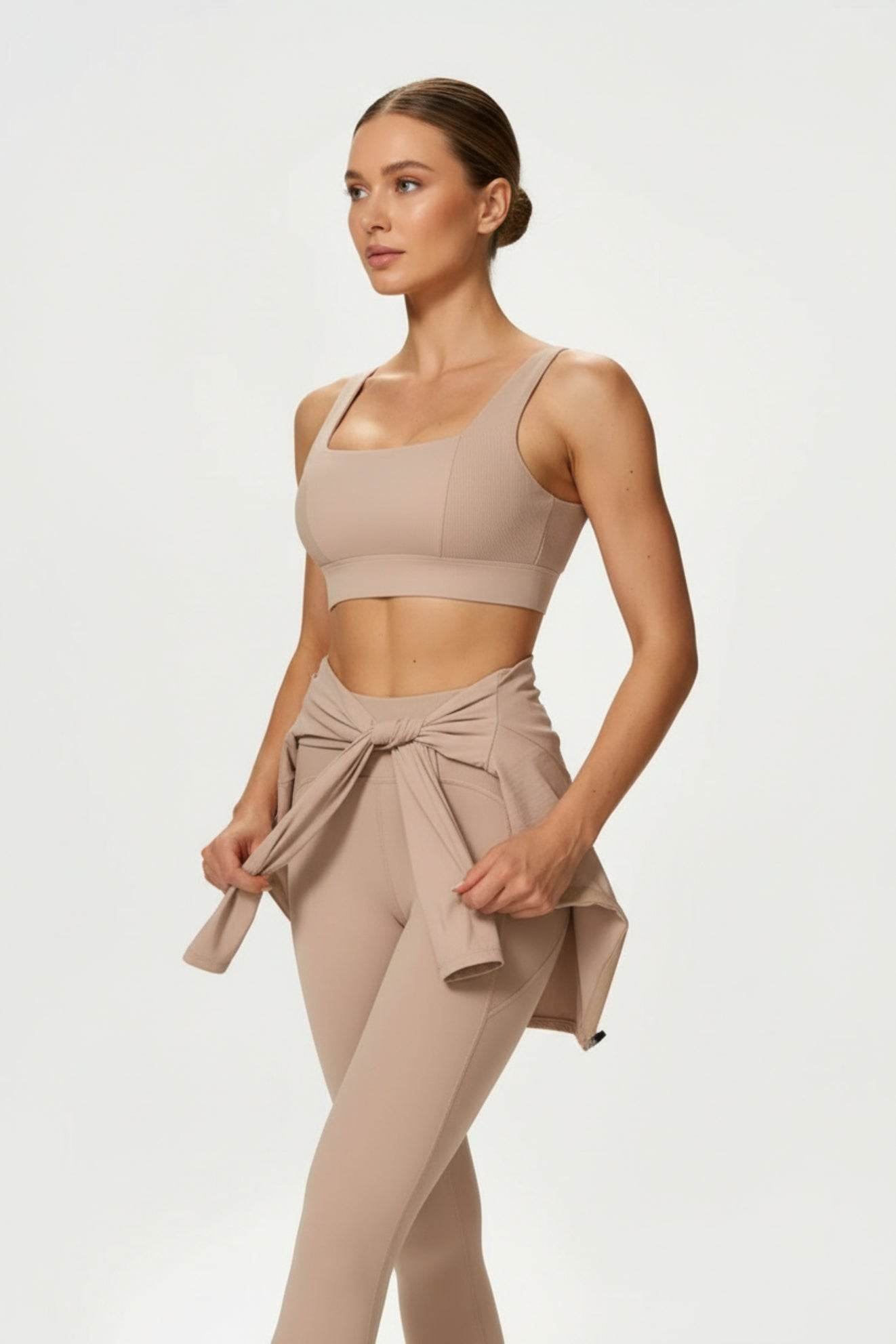 NoonFit Sculpt Set – Yüksek Bel Toparlayıcı Tayt & V Sırt Destekli Spor Sütyeni
